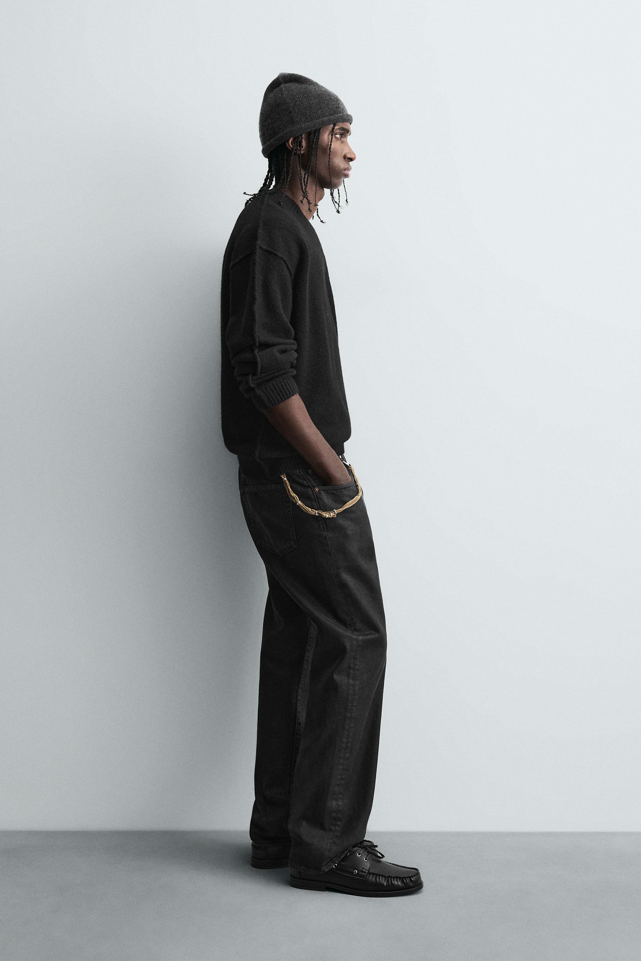 TEXTURED SWEATER WITH REVERSE EFFECT SEAMS